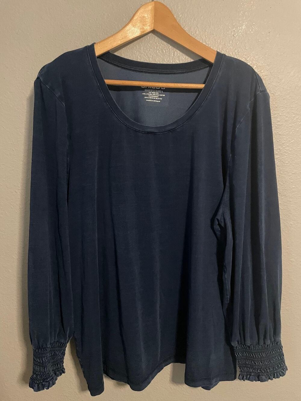 Chicos Womens Top Size 4 US XXL Blue Scoop Neck Long Sleeve Stretch Ruffle Cuff
